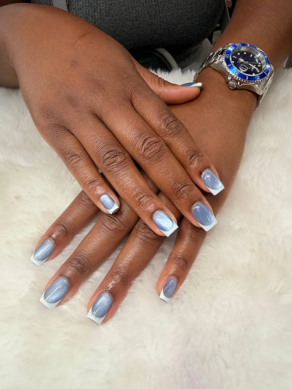Silver blue manicure